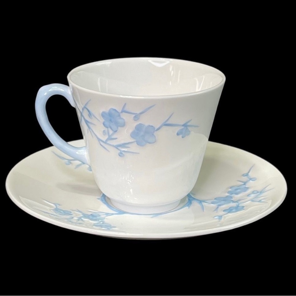 SPODE Antique Bone China Cups And Saucers Geisha Light Blue Blanche de Chine